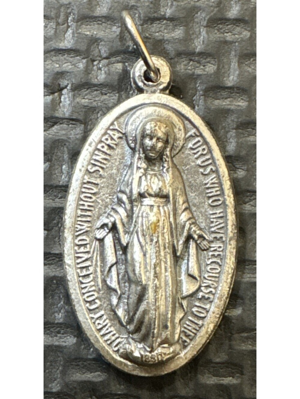 Vintage Catholic Miraculous Mary   Silver Tone Religious Medal